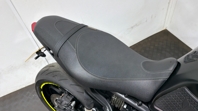 Yamaha Mt-09 (14MY)